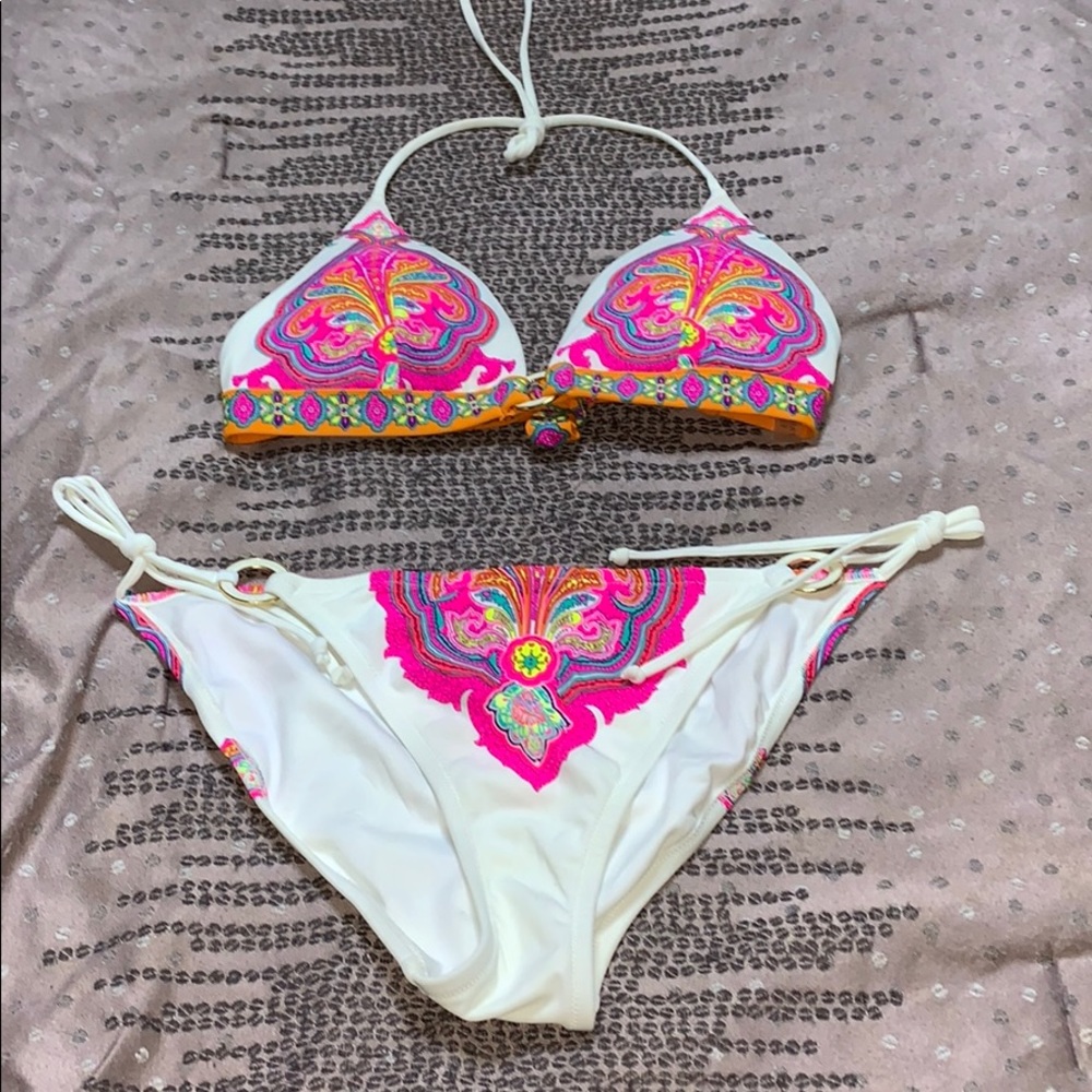 Victoria’s Secret Paisley Bikini L NWOT